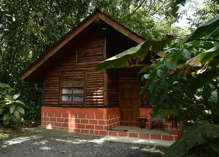 Arenal Oasis Eco Lodge & Wildlife Refuge